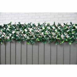 B&M Expanding Artificial Laurel Leaf Trellis 180 X 30cm 7 B&M Expanding Artificial Laurel Leaf Trellis 180 X 30cm -B&M 379971 expanding laurel leaf trellis 180x30cm 2