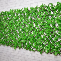 Bloom Solar Powered Expanding Artificial Leaf Trellis 200 X 100cm -B&M 379978 expanding leafy trellis 100 leds 2x1m